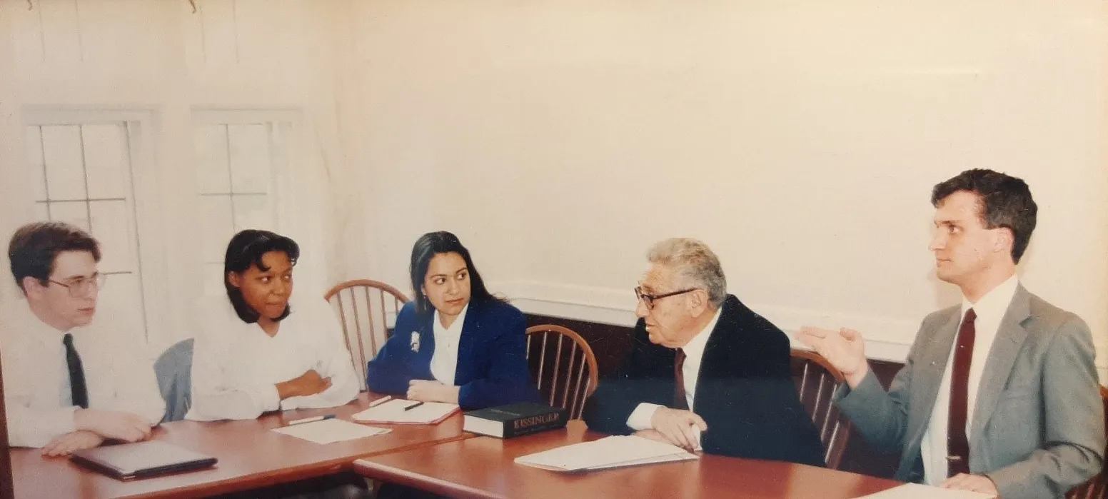 Left to Right: Ohio State Students, Henry Kissinger and Prof. Peter Hahn