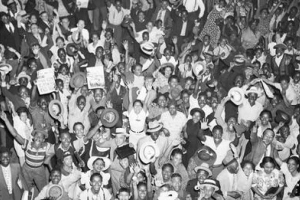Harlem crowds celebrate Joe Louis' victory over Max Schmeling, June 22, 1938, photo: Bettmann Archive